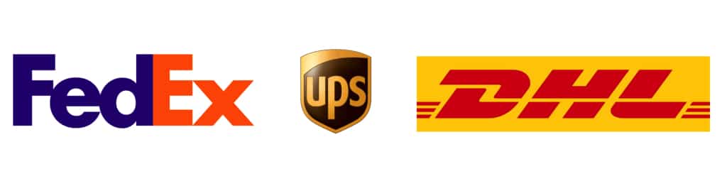 Loghi di FedEx, UPS e DHL, servizi di spedizione internazionale.